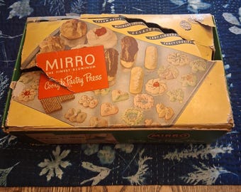 Vintage Mirro Cooky And Pastry Press, no. 358 AM, Includes Original Recipe Booklet