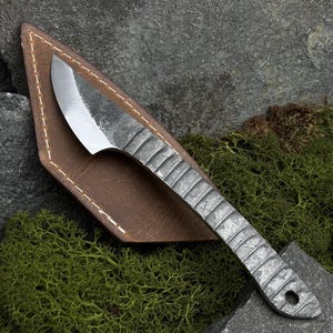 Japanese Kiridashi with Leather Case. Rounded Blade. Skinning Knife. Wood Carving Tool. Marking Kiridashi. Hand Forged. Carbon Steel 52100.