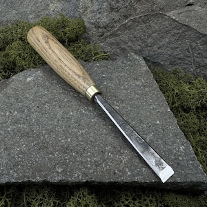 Straight Small Chisel. Geometric Carving Tool for Beginners. Chisel for Detailed Carving. Woodworking. Hand Forged Tool. Carbon Steel Blade