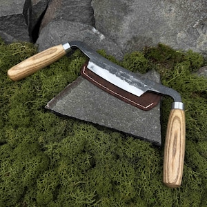 Drawknife with Leather Case. Carpentry Drawknife for Woodworking. Two-Handed Drawknife for Beginners. Hand Forged Tool. Carbon Steel 52100.