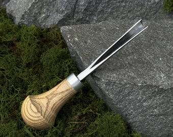 Sculptural V-Parting Chisel. Beginner Small Carving Tool for Detailed Woodworking and Craft Work. Hand Forged Tool. Carbon Steel Blade