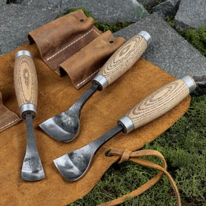 革ケース付きスプーンガウジ。木彫り用。スプーンやボウルの彫刻に最適な湾曲ガウジ。曲げガウジ。手鍛造ガウジ。炭素鋼52100。