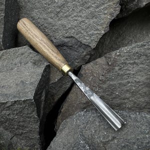 Beginners Detailed Carving Tool. Small Wood Carving Chisel. Spoon Carving Chisel. Woodworking Chisel. Hand Forged Tool. Carbon Steel Blade