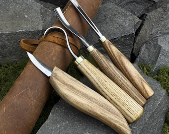 Conjunto de 4 ferramentas para entalhe de colheres com estojo de couro. Conjunto para iniciantes. Formão e cinzel para escultura. Ferramentas forjadas à mão. Lâminas em aço carbono 52100.