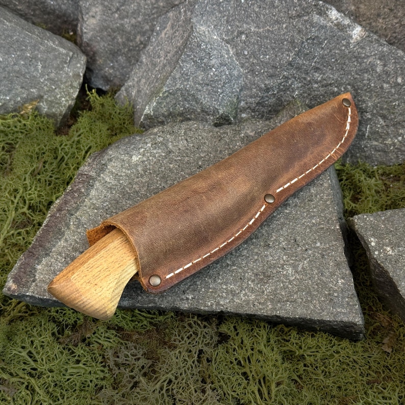 Knife sheath with wooden handle inside, genuine leather knife case designed for carving and outdoor use