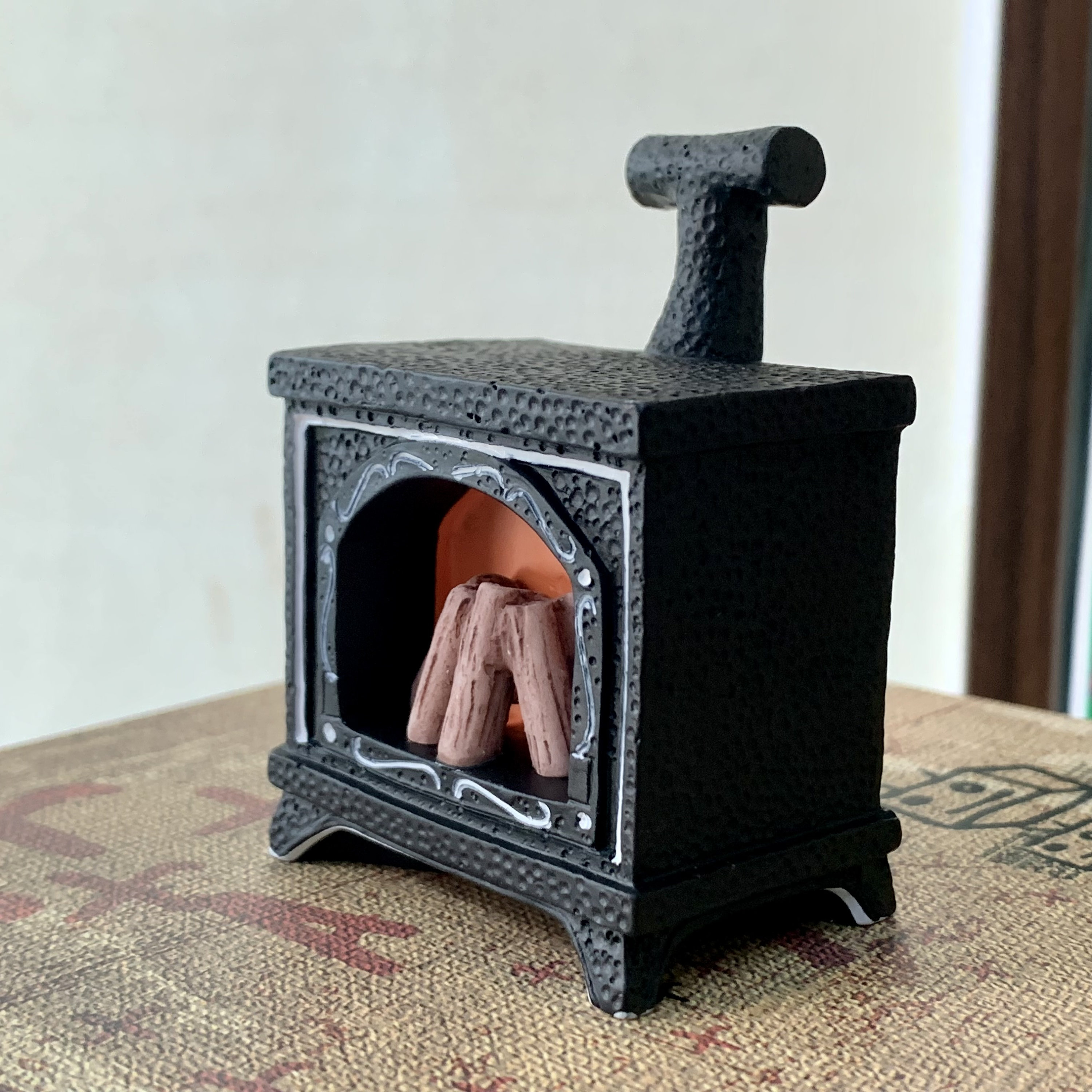 70MM Mini Burning Firewood Fireplace Night Light, Lit LED.