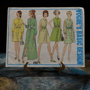 Vintage Sewing Pattern UNCUT Vogue 2151 - Misses&#39; One-Piece Button-Down Dress Size Extra Small