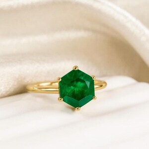 Hexagon 6 MM Emerald Ring Sterling Silver Green Gemstone Ring Geometric Minimalist Ring Dainty May Birthstone Jewelry Modern Stacking Ring