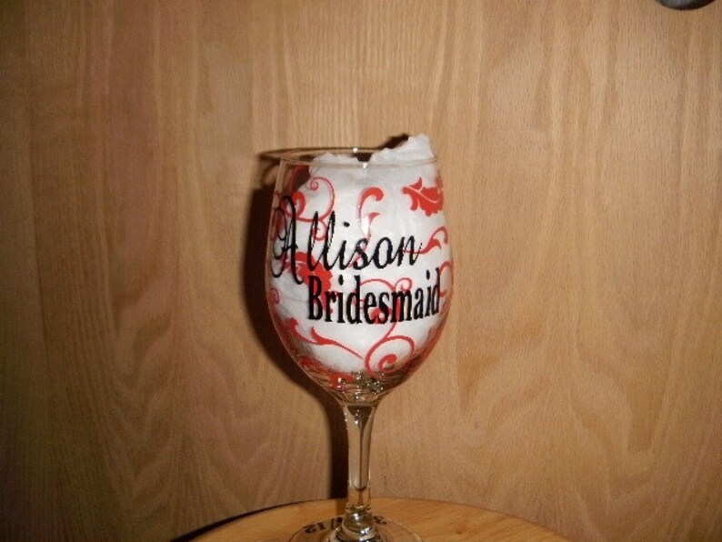 Personalized Damask Swirl Wine Glass image 4