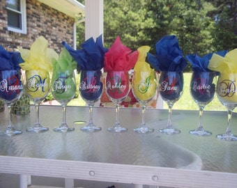 Personalized Bridesmaid Wine Glasses with name and initial