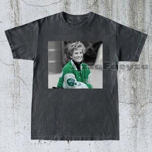 ダイアナ妃Tシャツ - Etsy 日本