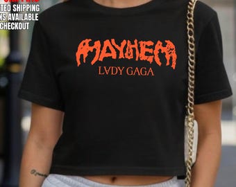 Top corto de la gira de Lady Gaga 2026, Top corto con estampado de Lady Gaga, Top corto de la gira The Mayhem Ball, Gira The Mayhem Ball de Lady Gaga, Artículos promocionales de la gira de Lady Gaga