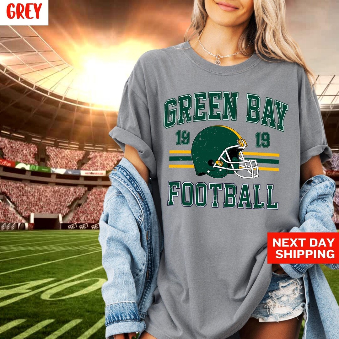 "Straight Outta" Green Bay Football Fan T-Shirt - Forest Green Short Sleeve Tee