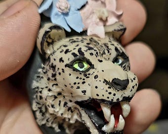 Collar de leopardo de las nieves