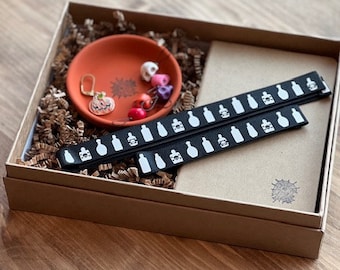 Knitter's Gift Box | Halloween Edit | Limited Edition | Stitch Markers | Knitting Notes | Progress Keeper