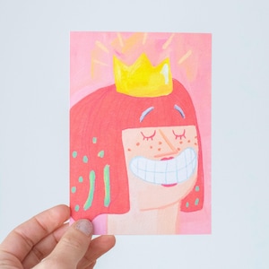 Cartão postal sustentável feito de papelão reciclado | Feito à mão | mulher orgulhosa, rainha