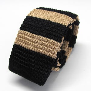 Strickkrawatte Schwarz Taupe Gestreifte Herren Krawatte