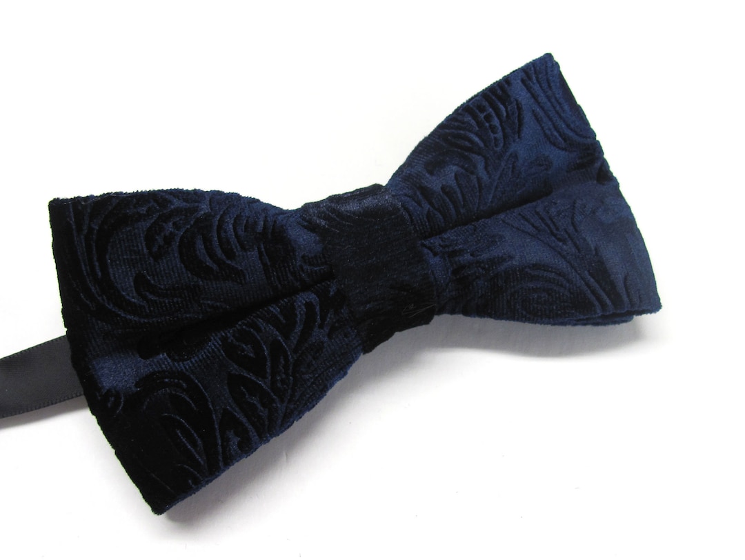 Black Velvet with Black Pickwick Contrast Large Party Bow Tie