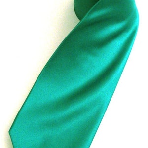 Mens Necktie Kelly Green Silk Tie With Matching Pocket Square Handkerchief Option