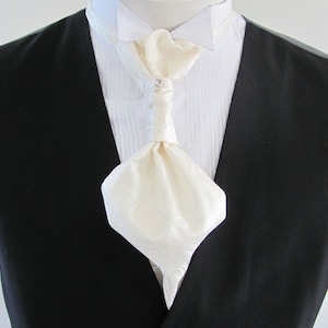 Mens Ivory Paisley Ascot Cravat Pre Tied Mens Ascot With Crystal Stick Pin Formal Ascot