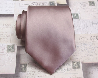 Quartz Mens Tie With Matching Pocket Square Option. Muted Mauve Dusty Light Purple Mens Wedding Necktie Pocket Square Set