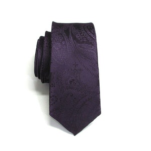 Grape Purple Paisley Tie. Mens Tie. Plum Purple Paisley Mens Skinny Necktie Pocket Square Optional
