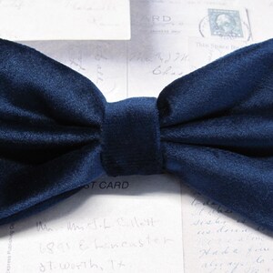 UITVERKOOP Herenstrik marineblauwe fluwelen vlinderdas