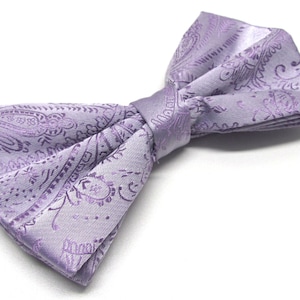 Mens Bowtie. Bowties. Purple Lavender Paisley Bow tie With Matching Pocket Square Option