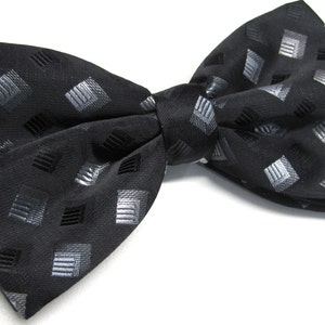 Mens Bowties. Black Silver Gray Bowtie With Matching Pocket Square