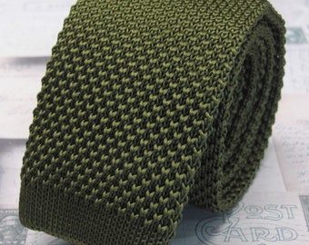 Cravate en tricot pour homme en tricot de soie vert sauge olive
