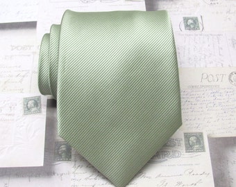 Cravate homme cravate. Cravate homme rayures vert olive pâle avec option pochette de costume assortie