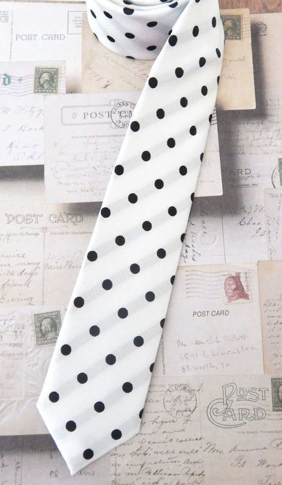 Cravate Slim Noire à Pois Blancs - 146 X 5 Cm - Finitions Main - Marque Française