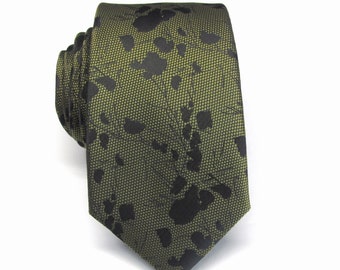 Cravate homme vert olive noir floral coupe slim moderne avec pochette de costume assortie