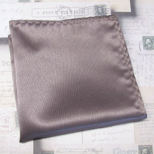 Pañuelo Pocket Square Dark Mauve Purple Hanky inspirado en el Portobello nupcial de David