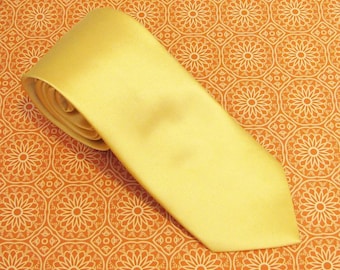 Mens Necktie Gold Yellow Silk Tie With Matching Pocket Square Handkerchief Option