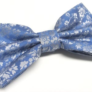 FREE POCKET SQUARE Herren Fliegen. Blau Silber Grau Floral Fliege Mit Passenden Einstecktuch