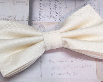 Mens Bowties. Champagne Ivory Cream Bow tie With Matching Pocket Square