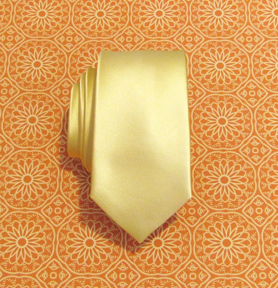 mens yellow silk tie
