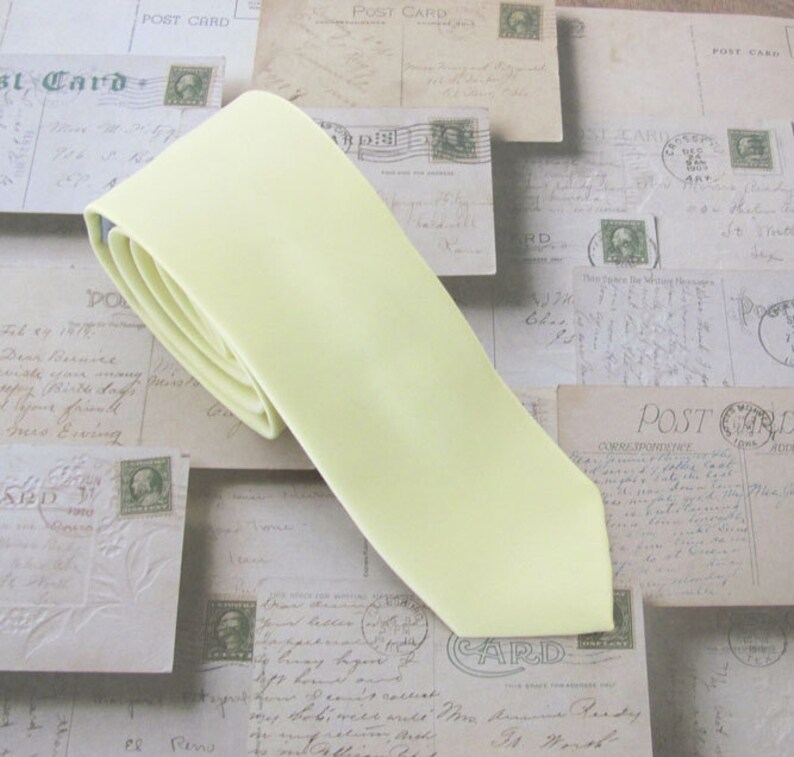 pale yellow skinny tie