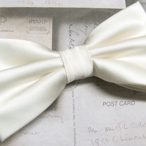 Mens Bowtie. Ivory Bowties With Matching Pocket Square Option