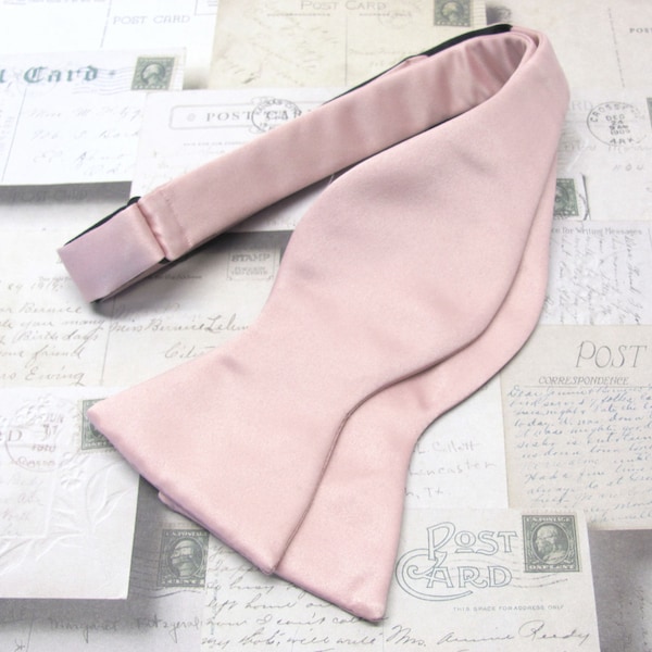 Mens Bowtie. Freestyle Dusty Pink Self Tie Bowties With Matching Pocket Square