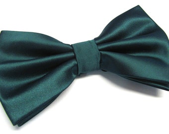 Mens Bowtie. Dark Green Bowties. Forest Green Bowtie With Matching Pocket Square Option