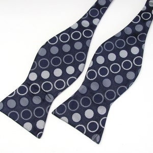 Mens Self Tie Bow Ties. Navy Blue Silver Gray Polka Dot Free Style Bowtie With Matching Pocket Square