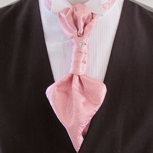 Cravatta Ascot da uomo con motivo Paisley rosa, pre-annodata, con spilla a bastoncino in cristallo, Ascot formale