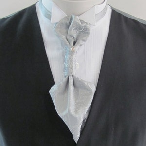 Mens Silver Gray Paisley Ascot Cravat Pre Tied Mens Ascot With Crystal Stick Pin Formal Ascot