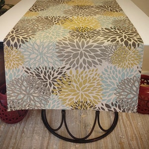 Handmade Floral Table Runner: Farmhouse Kitchen Decor