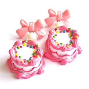 Pink Birthday Cake Earrings Cakes and Bows Earrings Pink Kawaii Earrings Kawaii Jewelry Birthday Jewelry Cake Jewelry