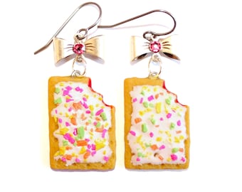 Strawberry Toaster Pastry Earrings, Kidcore, Breakfast Charms, Handmade Gift for Daughter, Kawaii Jewelry, Mini Food Jewelry, Hypoallergenic
