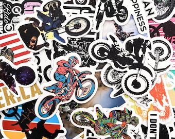 50 pegatinas para motocicletas, calcomanías para cascos de motocross, pegatinas impermeables para motocross, pegatinas de carreras geniales para portátiles y coches.