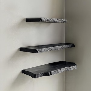 Estante flotante contemporáneo de madera maciza negra para el interior del hogar